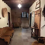 Πανσιόν Alma Hunting *