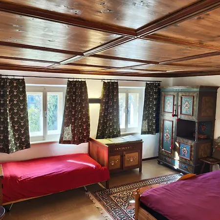Alma Hunting Guest house *